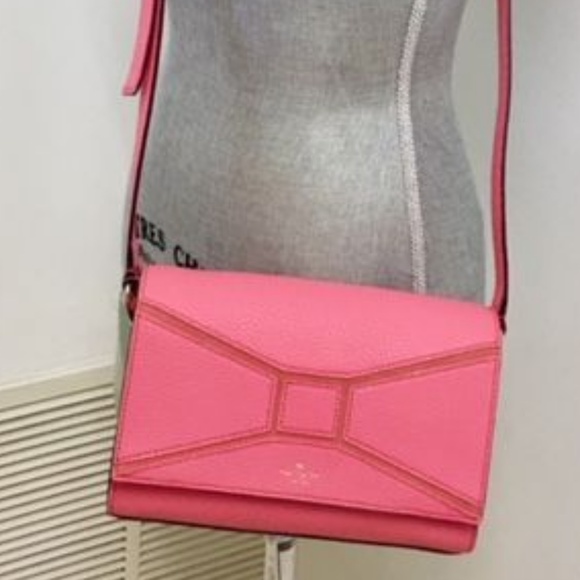kate spade Handbags - Kate Spade Betsi Bridge Place Leather Crossbody